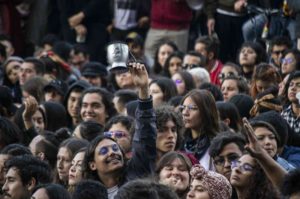 Manifestación protesta cacerolazo